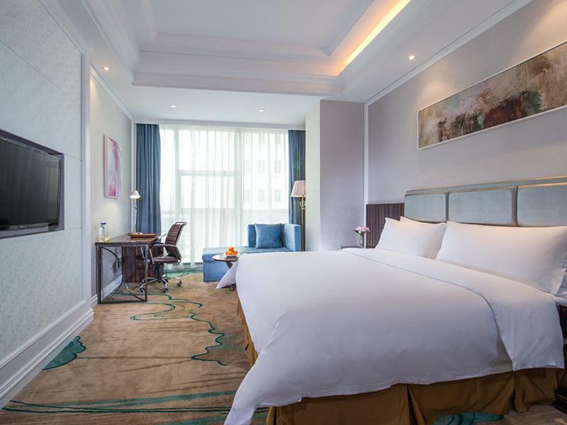 Vienna International Hotel Guangdong Puning Sqaure Екстер'єр фото